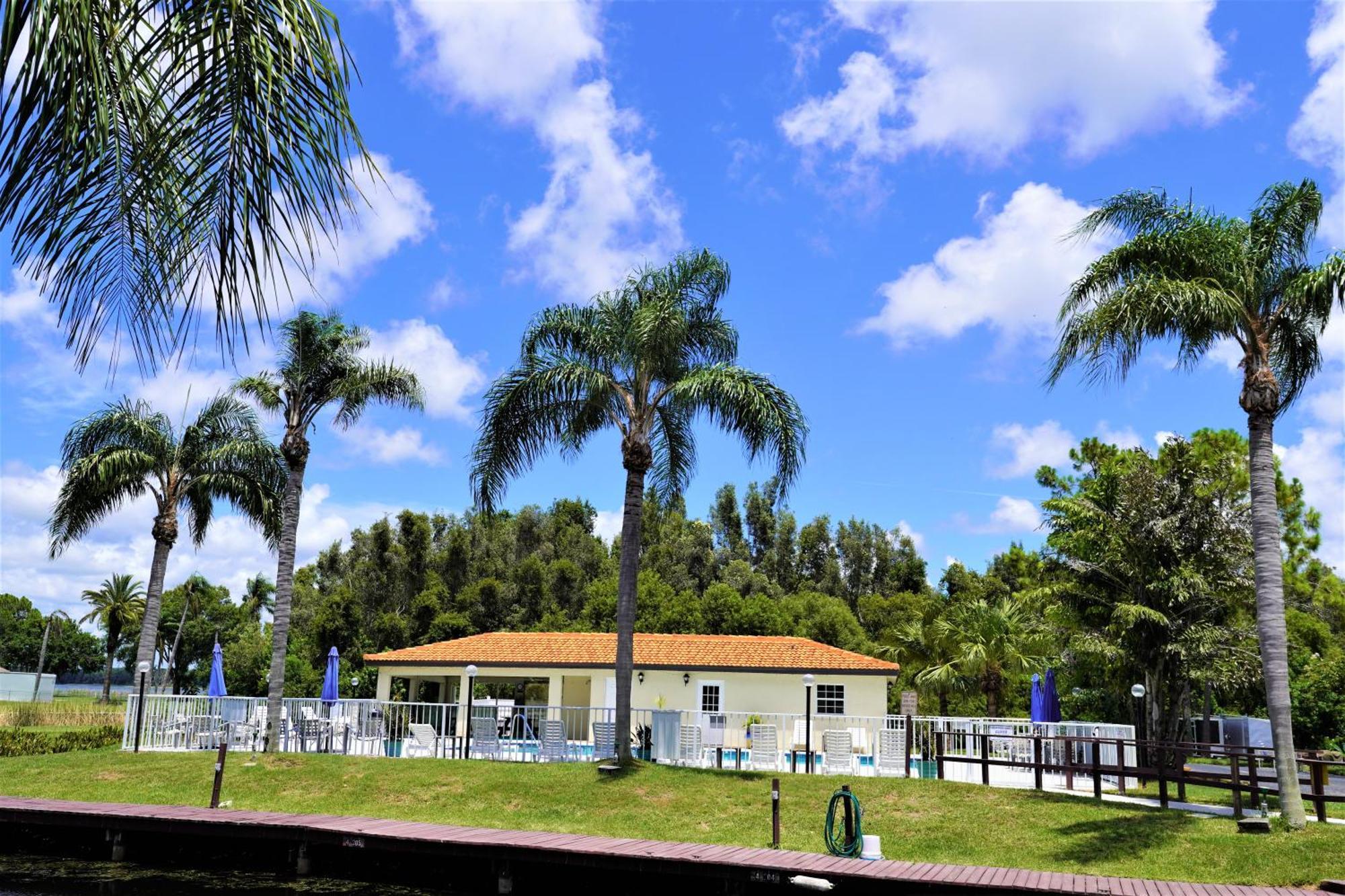 Florida Condos On Lake Tarpon Palm Harbor Exterior photo